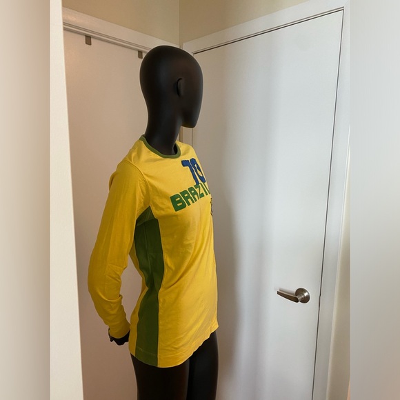 Vintage Y2K Brazil Football/Soccer Jersey - Picture 6 of 6